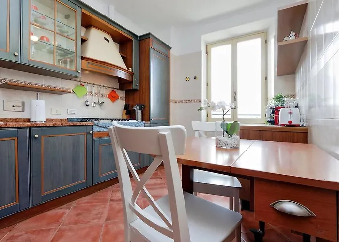 Colosseo Sunset Apartment *