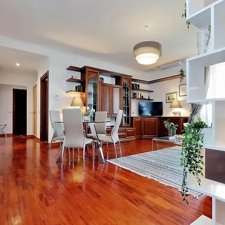 Colosseo Sunset Apartment *